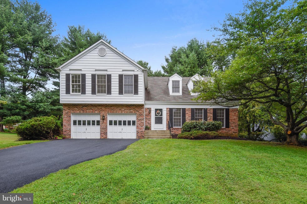 15516 Norman Dr, North Potomac, MD 20878 - photo 1