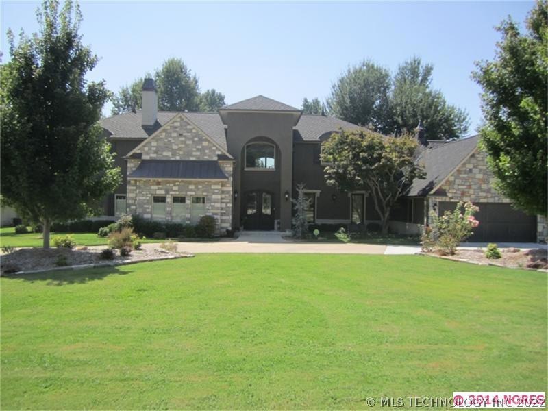 Beautiful French 2 story on 17th fairway of Cedar
