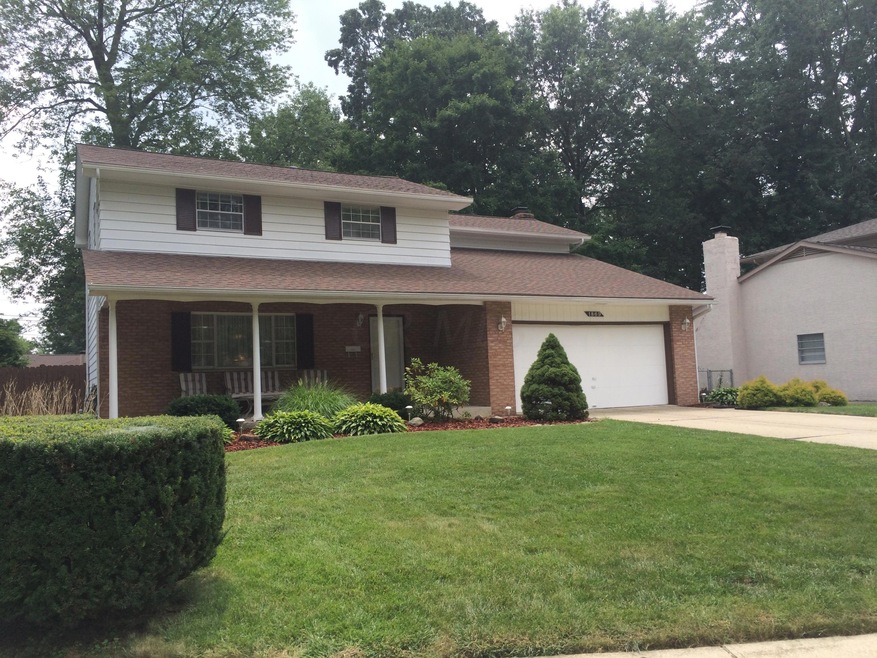 1869 Tamarack Ct N