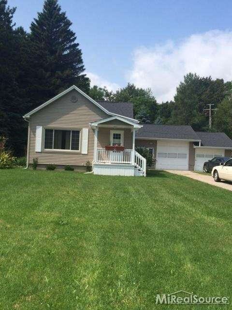 2883 Beach Rd, Port Huron, MI 48060 - photo 1