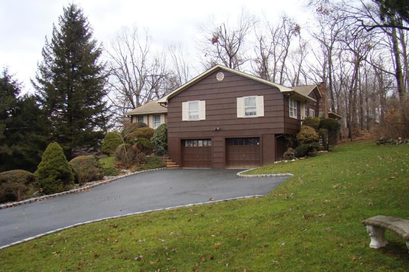 62 N Hillside Ave, Livingston, NJ 07039 - photo 1