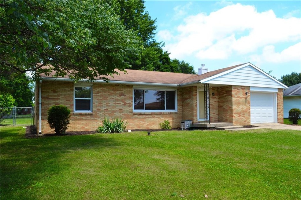 136 E 77th St, Anderson, IN 46013 - photo 1