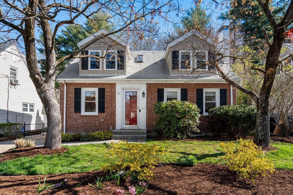 119 Stimson St, West Roxbury, MA 02132 - photo 1