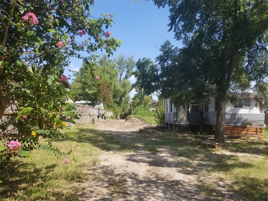 2625 Trenton Rd, Houston, TX 77093 - photo 1