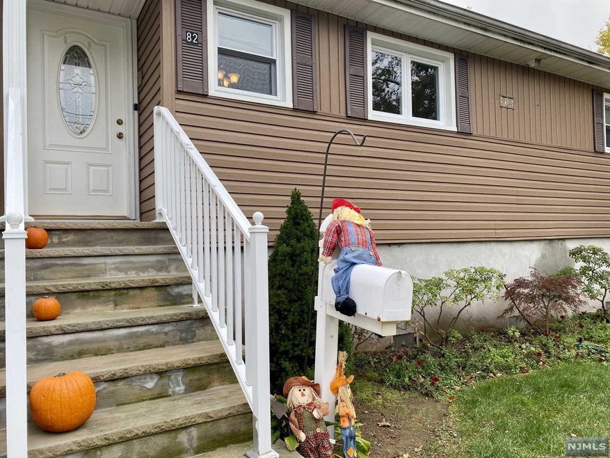 82 Howard Ave, Rochelle Park, NJ 07662 - photo 1