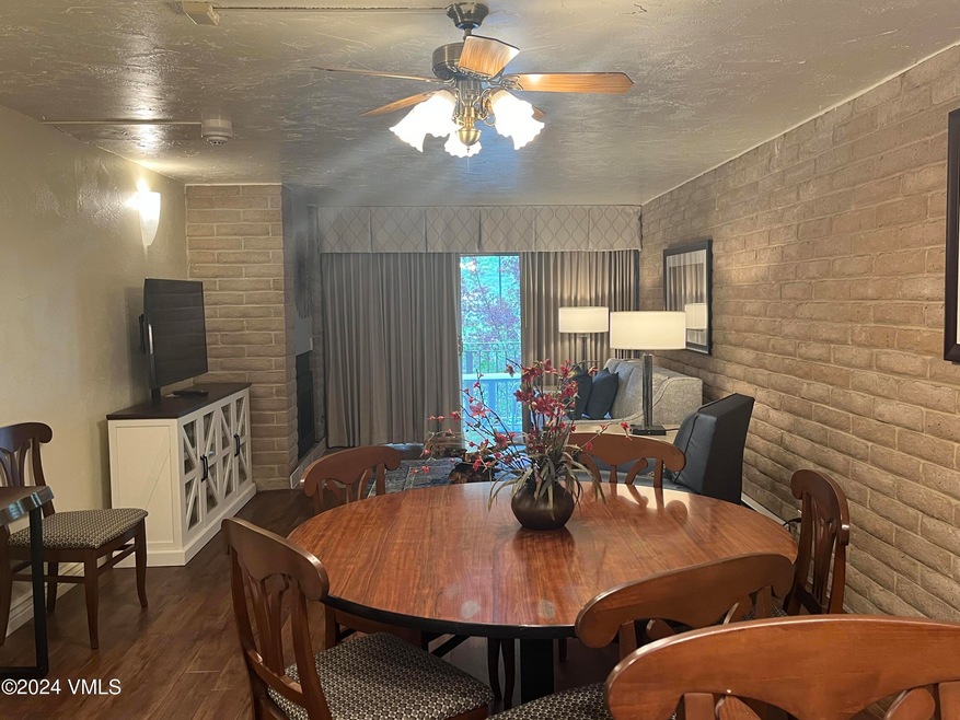 3305 dining living