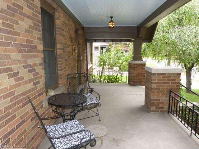 849 Notre Dame St, Grosse Pointe, MI 48230 - photo 1