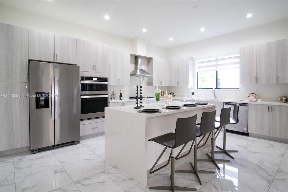 4335 NW 81st Ave, Doral, FL 33166 - photo 1