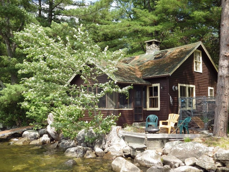Cottage on Long Pond in Belgrade...