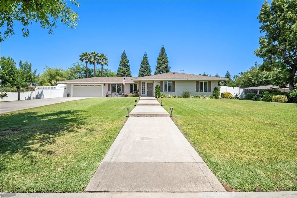 18746 Auburn Way, Madera, CA 93638 - photo 1