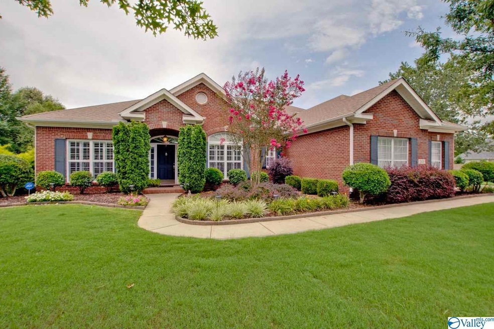 Pristine with outstanding curb appeal - this 5 bedroom plus Bonus room is move in ready!  Situated on a cul de sac lot!
