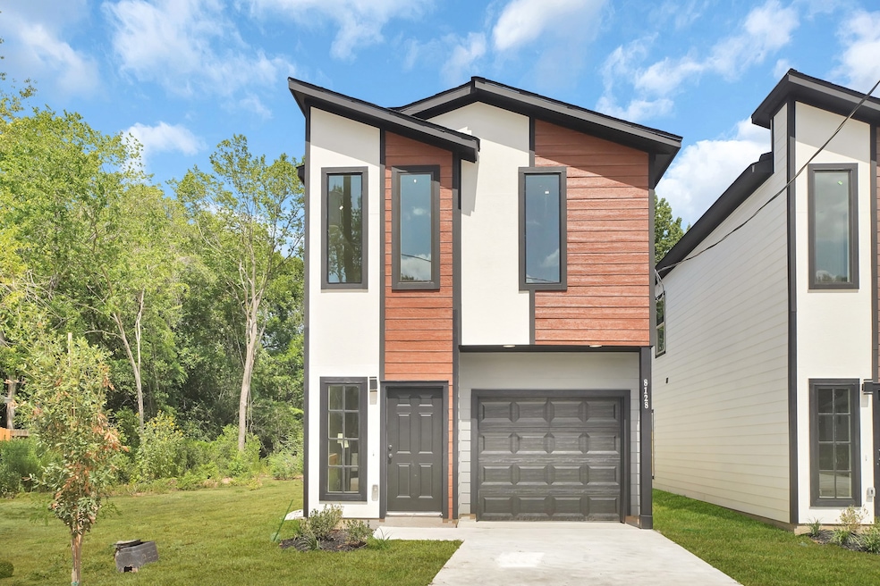 8128 Sunnyhill St, Houston, TX 77088 - photo 1