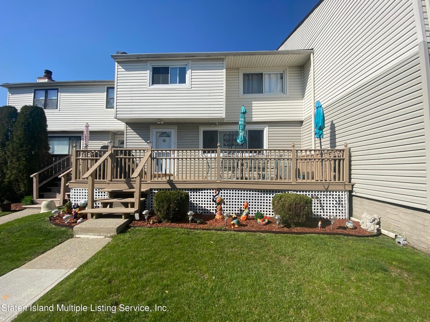 433 Willow Rd E unit 2, Staten Island, NY 10314 - photo 1