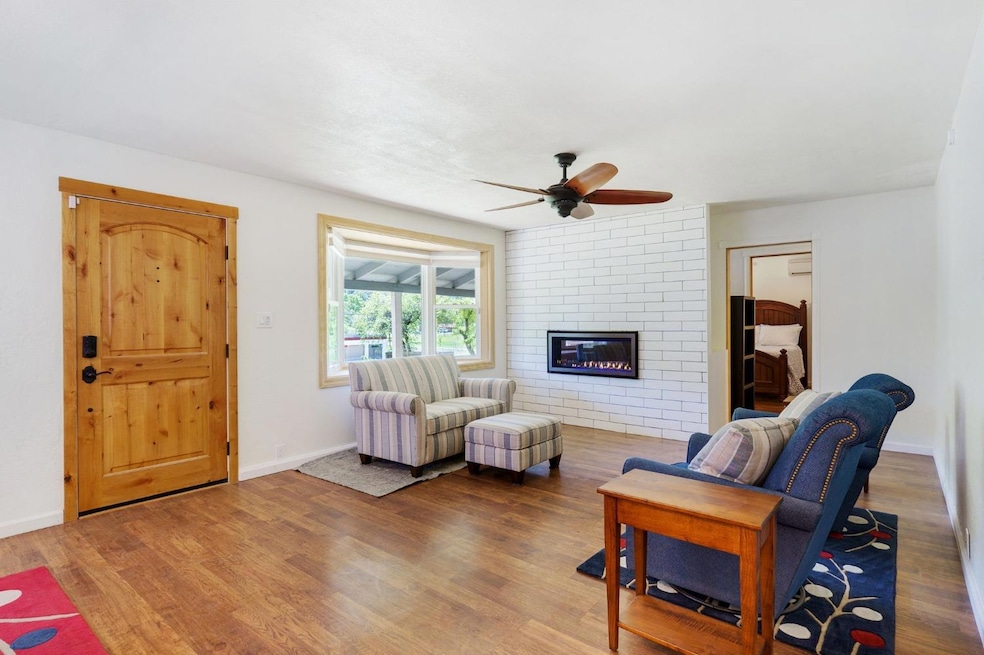 Sold $399,800 • Co-Listing Agent