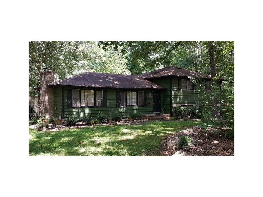 5769 Goldfield Dr, Acworth, GA 30102 - photo 1