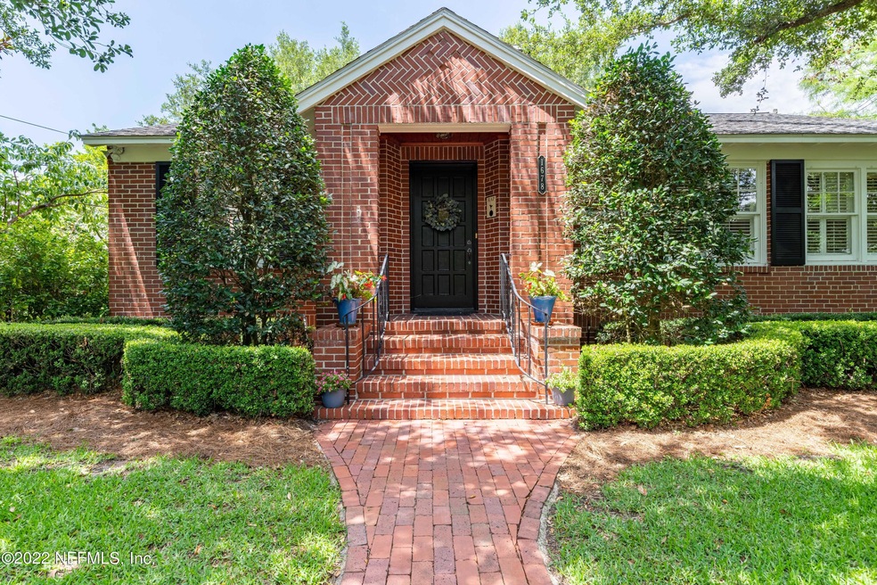 1678 Pine Grove Ave, Jacksonville, FL 32205 - photo 1