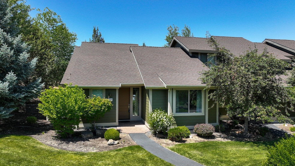 751 Sage Country Ct, Redmond, OR 97756 - photo 1