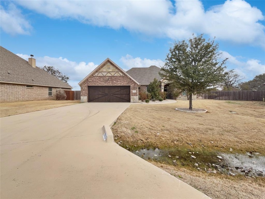 2910 Willow Ridge Cir, Granbury, TX 76049 - photo 1
