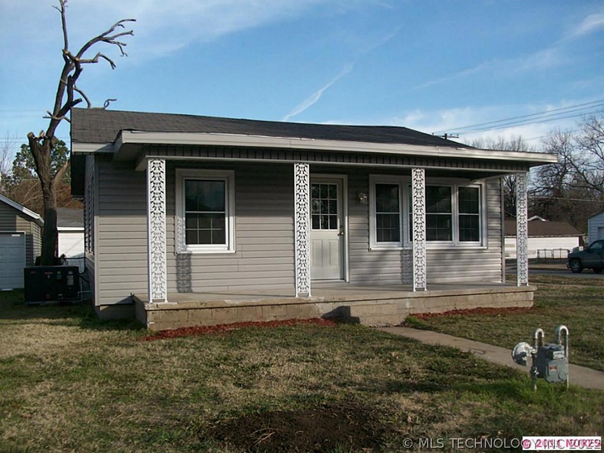 1001 W 7th St, Okmulgee, OK 74447 - photo 1