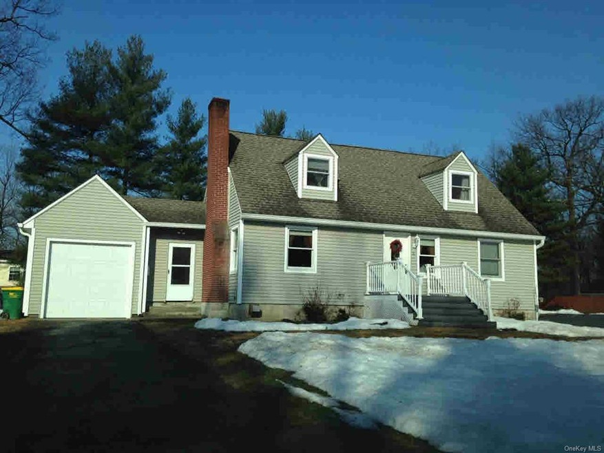 21 Lakeview Ave, Poughkeepsie, NY 12601 - photo 1