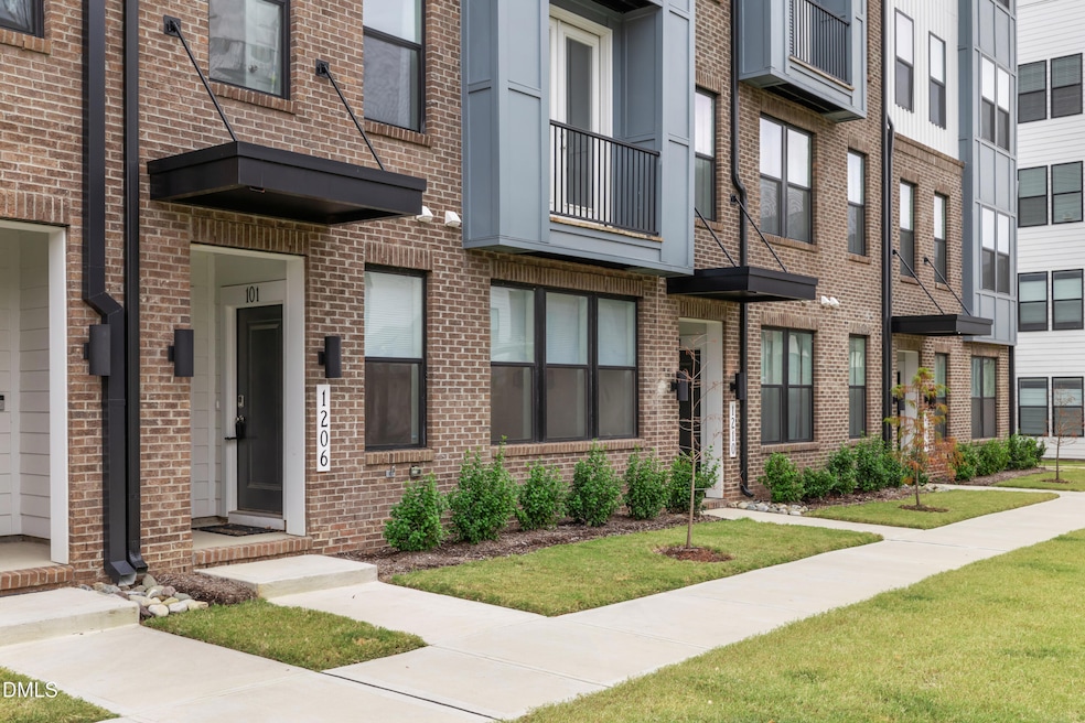 1206 Coach Station Aly, Raleigh, NC 27601 - photo 1