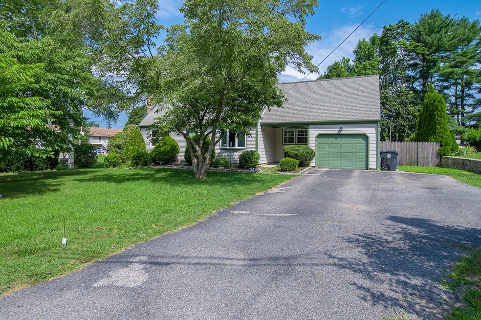 4 Shady Hill Dr, West Warwick, RI 02893 - photo 1