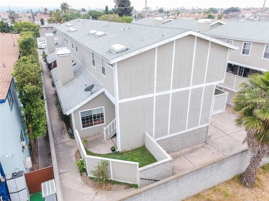 2421 Vanderbilt Ln unit 7, Redondo Beach, CA 90278 - photo 1