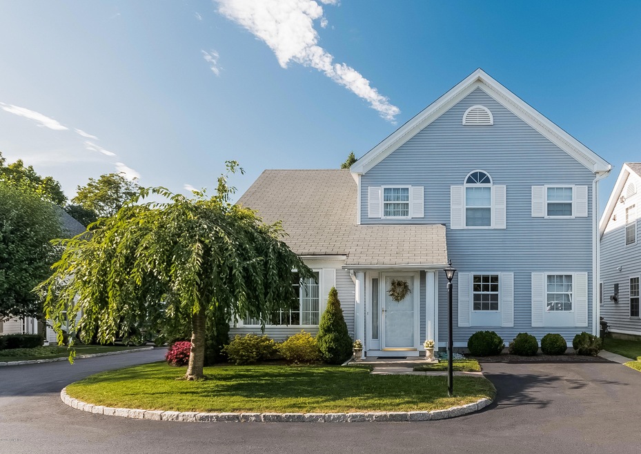 1 Shore Rd unit 7, Stamford, CT 06902 - photo 1