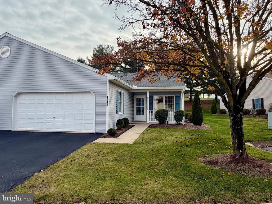 1012 Hastings Blvd, York, PA 17402 - photo 1