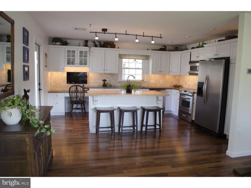 5 King St, Douglassville, PA 19518 - photo 1