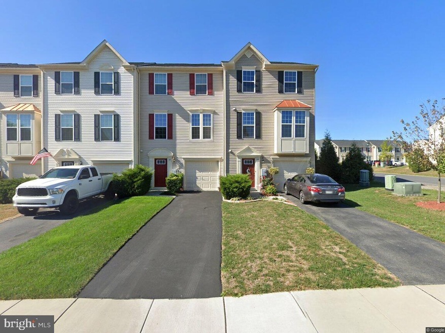 89 Creekside Ct, Falling Waters, WV 25419 - photo 1