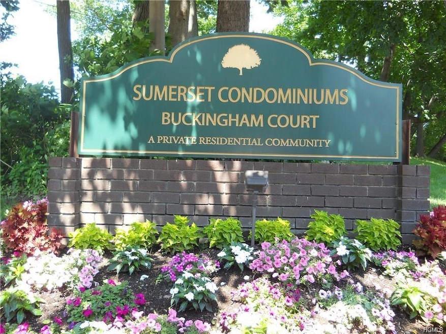 121 Buckingham Ct unit 121, Pomona, NY 10970 - photo 1