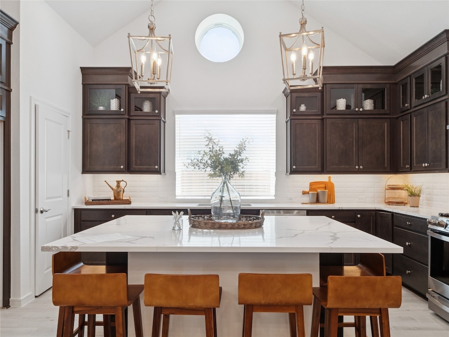 901 Kingwood Dr, League City, TX 77573 - photo 1