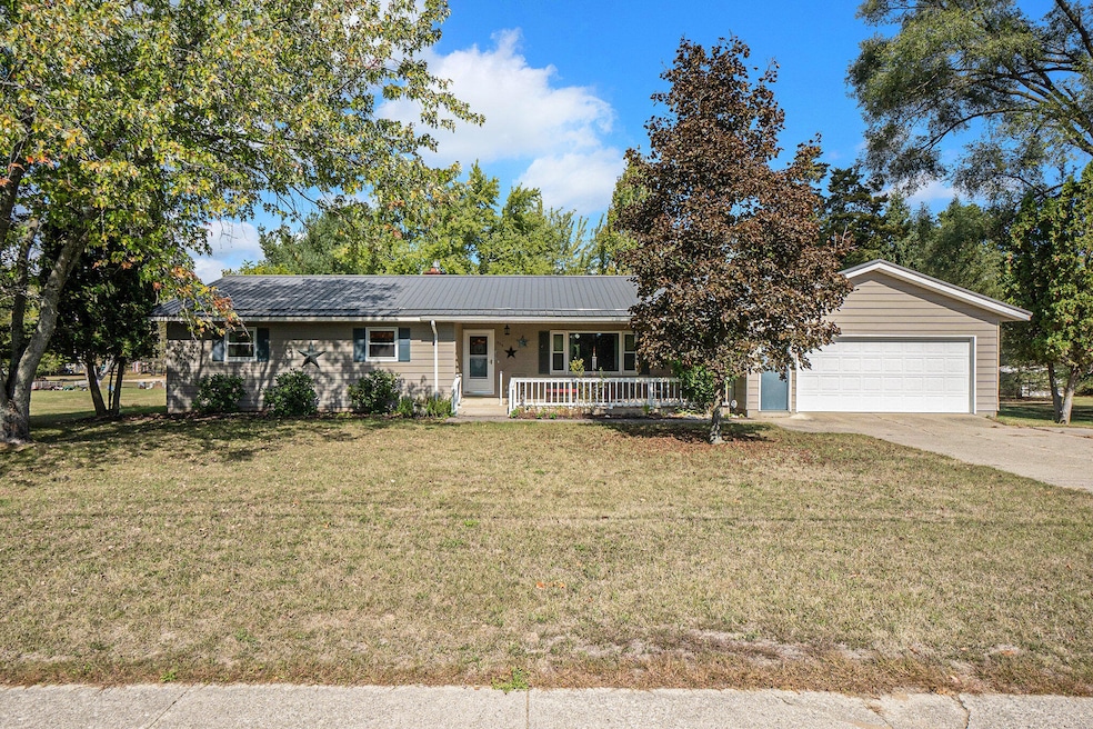 859 E Adda St, White Cloud, MI 49349 - photo 1