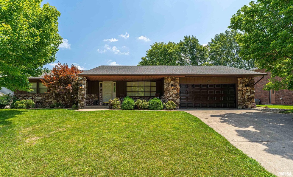 540 Maywood Dr, Lincoln, IL 62656 - photo 1