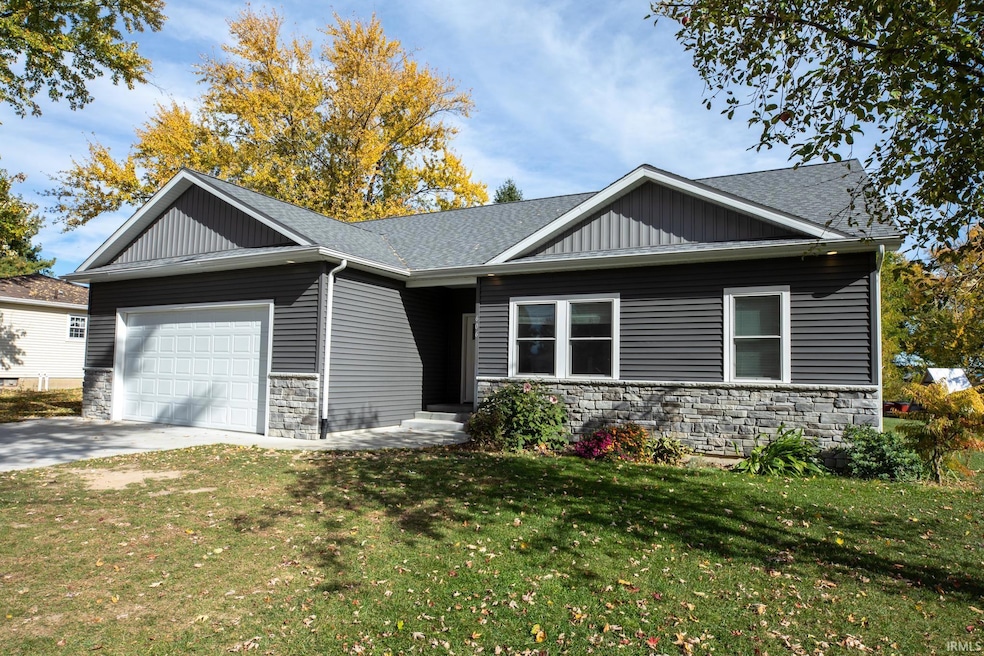 606 N Thayer St, Bourbon, IN 46504 - photo 1