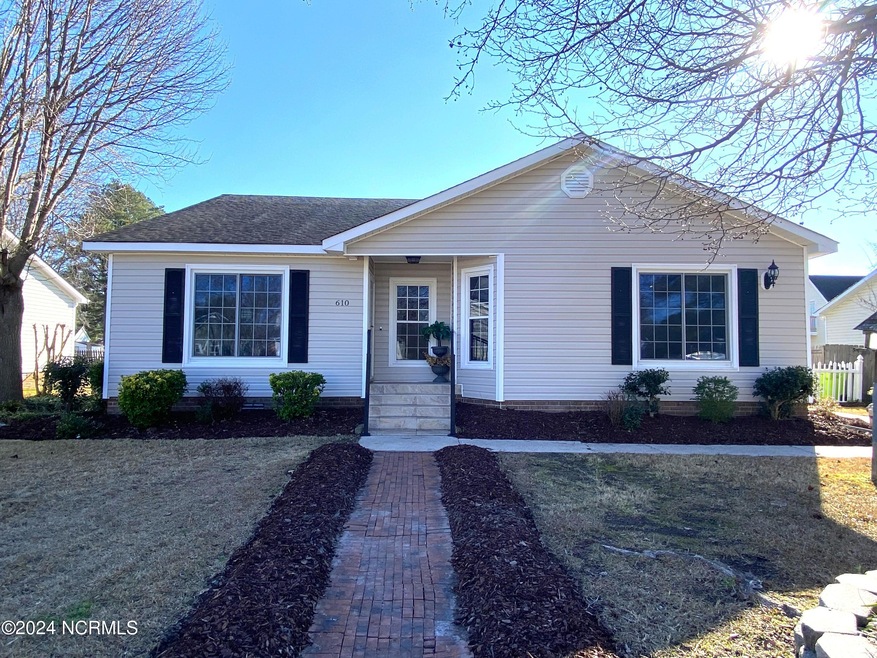 610 Channel Dr, Winterville, NC 28590 - photo 1