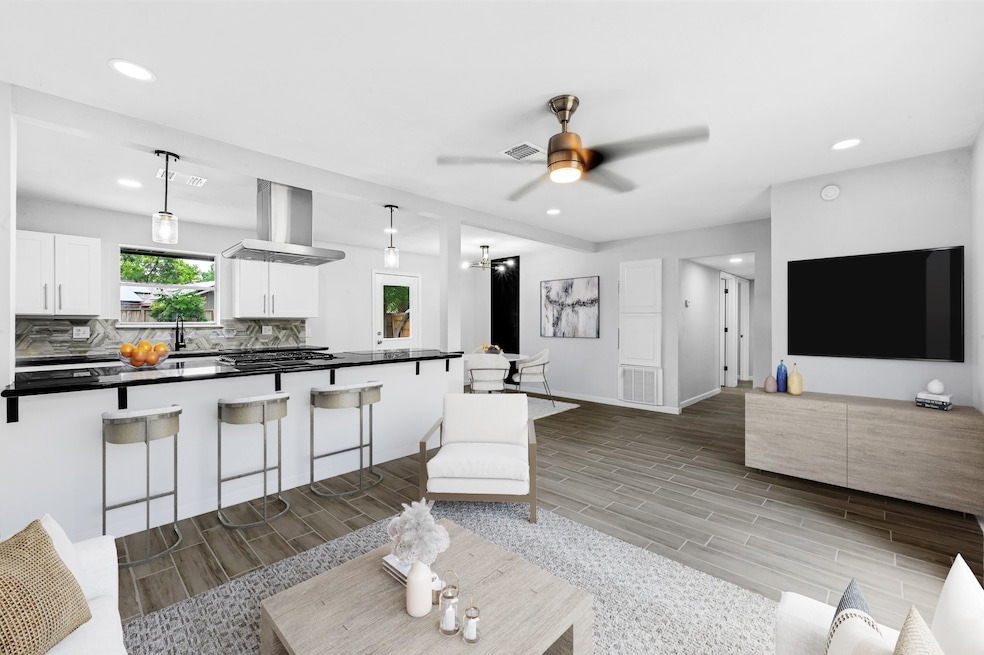 7610 Battleoak Dr, Houston, TX 77040 - photo 1