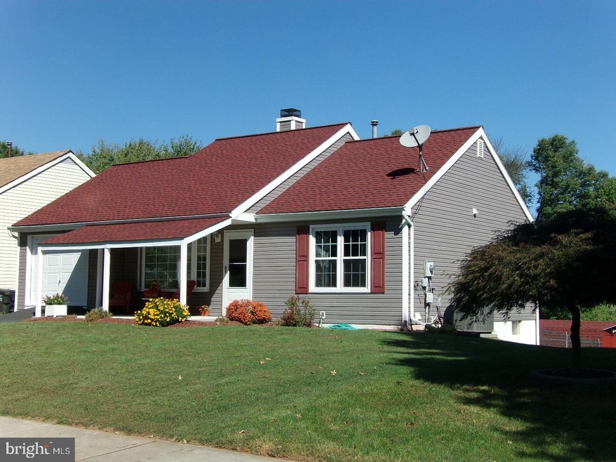 1012 Rill Rd, Reading, PA 19606 - photo 1