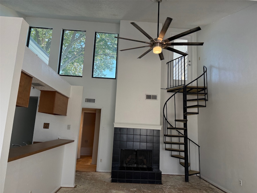 6723 Eastridge Dr unit 109B, Dallas, TX 75231 - photo 1