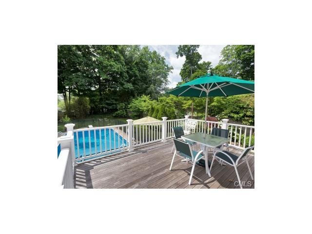 184 Bouton St W, Stamford, CT 06907 - photo 1