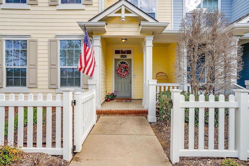 6144 Crescent St, North Richland Hills, TX 76180 - photo 1