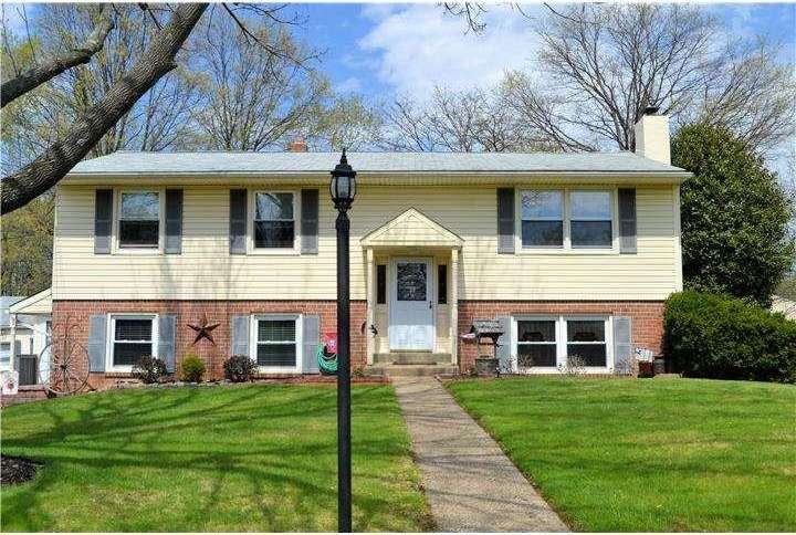 121 Hunter Ln, North Wales, PA 19454 - photo 1