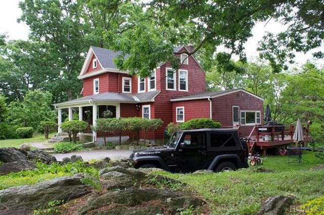 107 Furnace Woods Rd, Cortlandt Manor, NY 10567 - photo 1