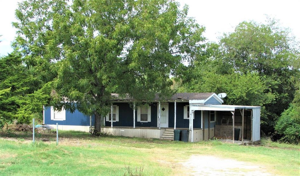 751 Cowboys Ln, Springtown, TX 76082 - photo 1