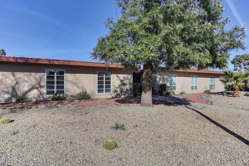 10864 W Thunderbird Blvd, Sun City, AZ 85351 - photo 1