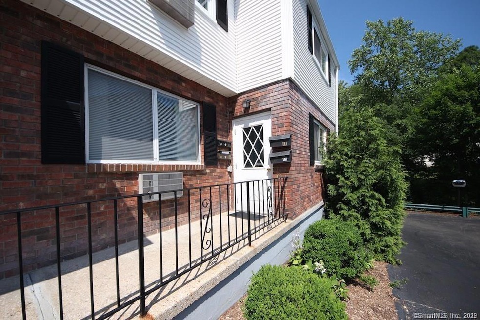 40 Cerretta St unit 16, Stamford, CT 06907 - photo 1