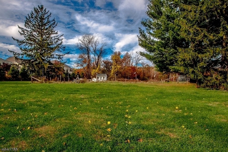 145 Washington Valley Rd, Warren, NJ 07059 - photo 1