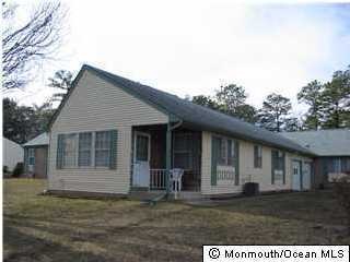 10B Maplewood Dr unit B, Whiting, NJ 08759 - photo 1