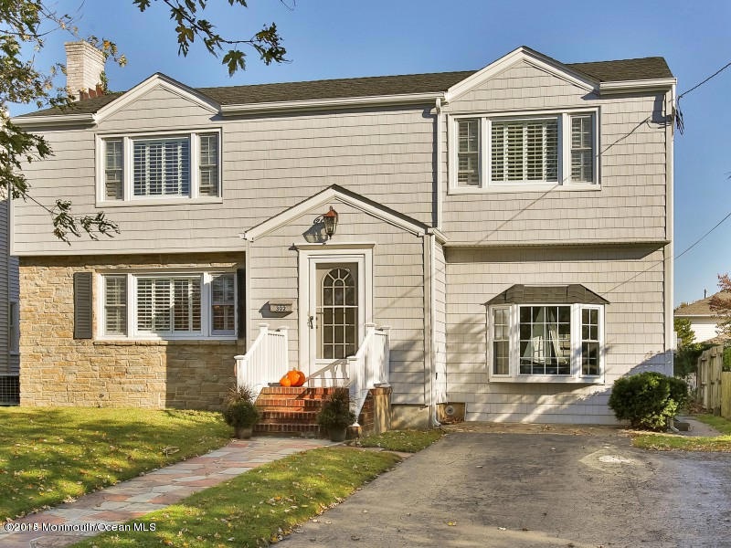 302 Pennsylvania Ave, Spring Lake, NJ 07762 - photo 1